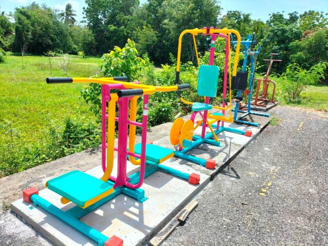 เครื่องเล่นสนามกลางแจ้ง | เครื่องเล่นสนามเหล็ก.com